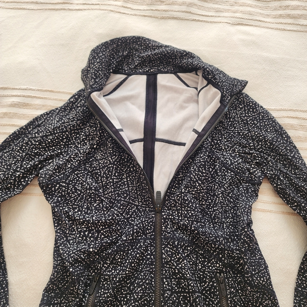 Lululemon Contour Jacket - Picture 4 of 6